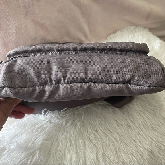 Lug Crossbody Bag sidekick - Picture 11 of 12